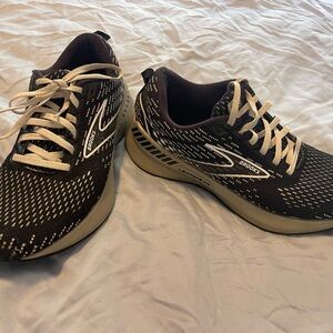 Brooks Black and White Athletic Shoes for Women